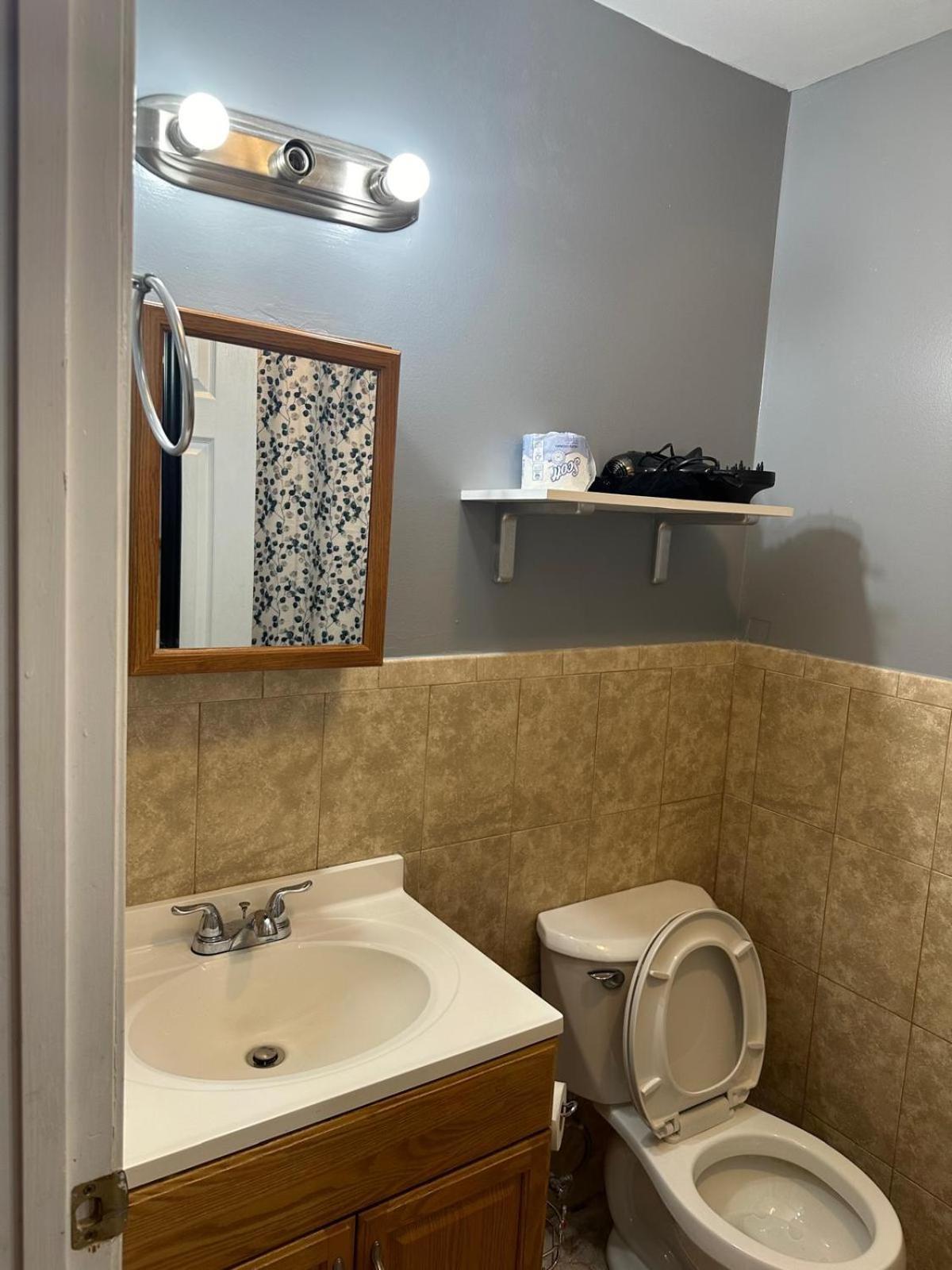 Divine Villa Guest House 65 Sherman 6Mins To Airport And 4Mins To Penn Station نيوآرك المظهر الخارجي الصورة