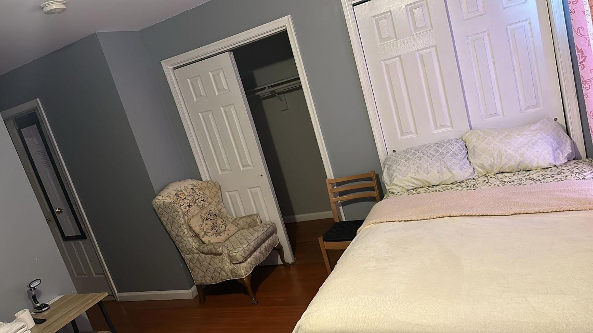 Divine Villa Guest House 65 Sherman 6Mins To Airport And 4Mins To Penn Station نيوآرك الغرفة الصورة